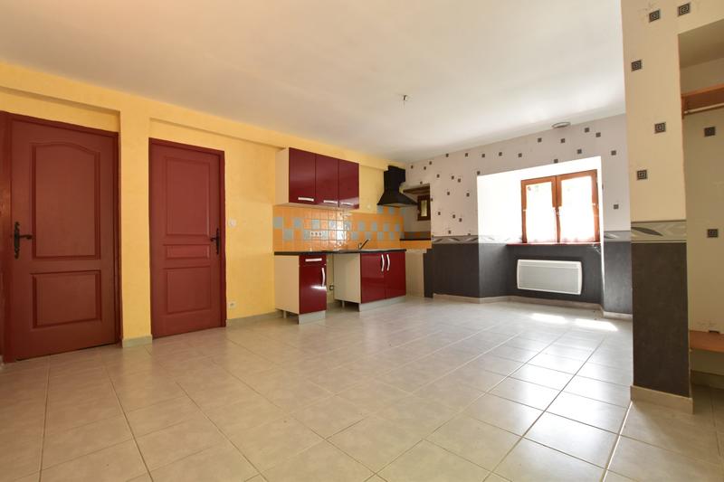 Maison traditionnelle - 238 m² - 10 pièces