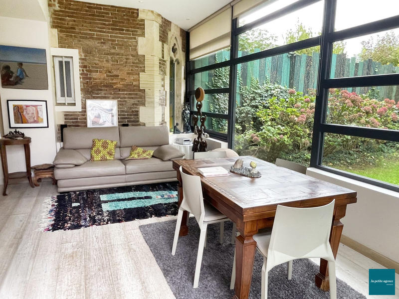 Maison - 224 m² - 8 pièces