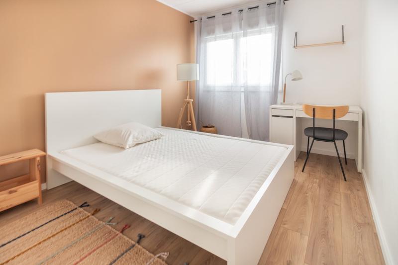 Appartement - 80 m² - 5 pièces