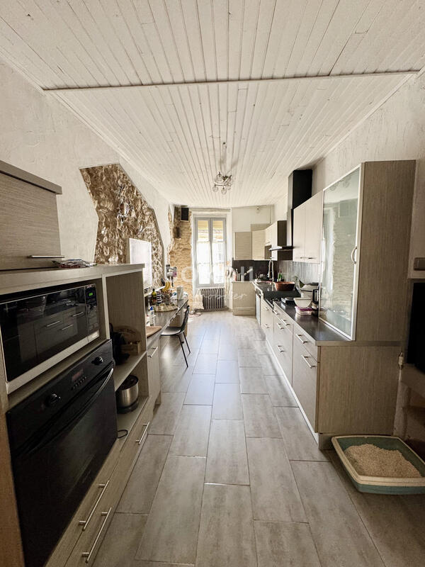 Maison - 336 m² - 13 pièces