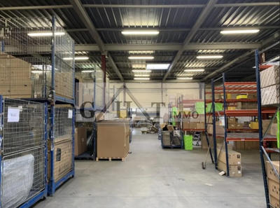 Entrepôt - 6 300 m²