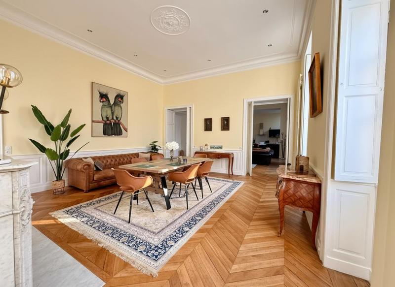 Appartement - 165 m² - 4 pièces