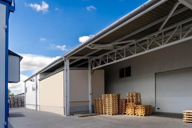 Entrepôt - 650 m² - 2 pièces