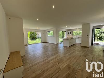 Maison - 137 m² - 5 pièces