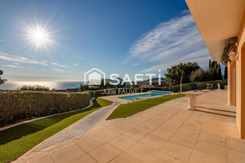 Villa - 250 m² - 9 pièces