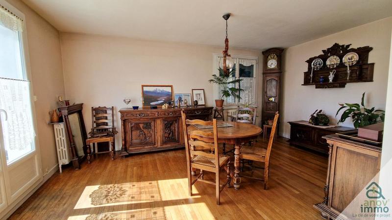 Maison - 177 m² - 7 pièces