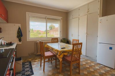 Maison - 161 m² - 9 pièces