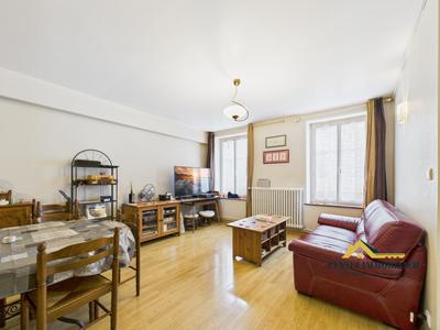 Appartement - 100 m² - 4 pièces