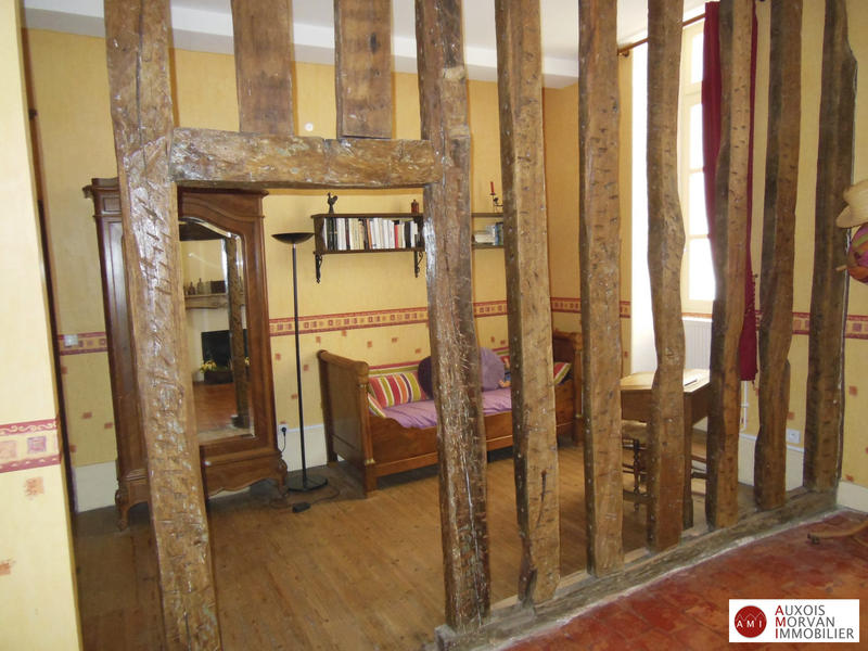 Maison ancienne - 270 m² - 8 pièces