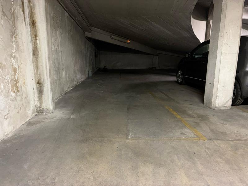 Parking / Garage - 18 m²