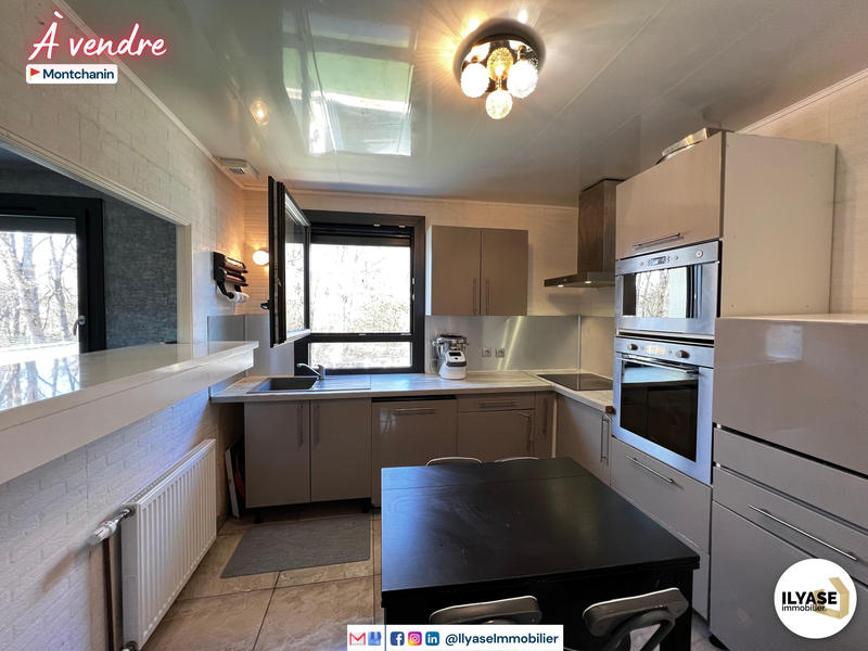 Maison - 158 m² - 7 pièces