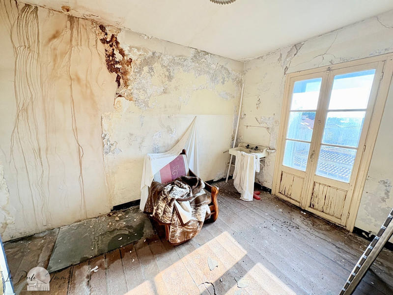 Immeuble - 228 m² - 9 pièces