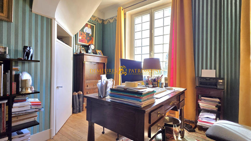 Maison - 202 m² - 6 pièces