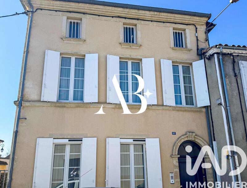 Appartement - 84 m² - 2 pièces