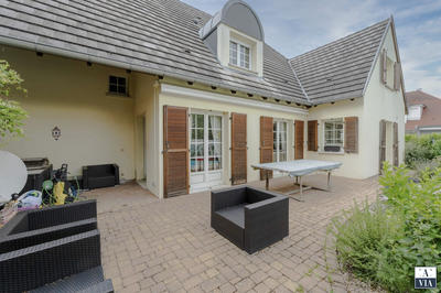 Maison - 193 m² - 6 pièces