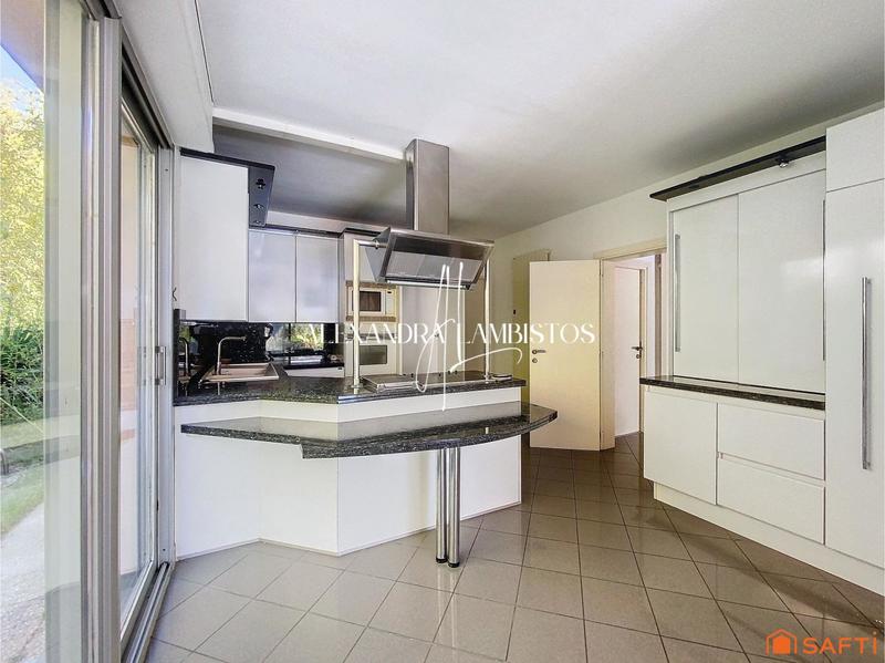 Maison - 209 m² - 6 pièces