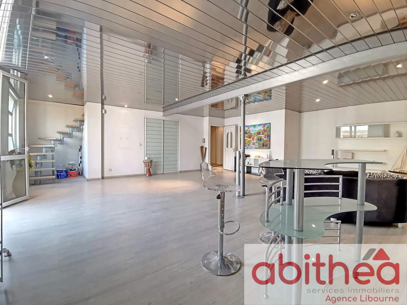 Maison - 393 m² - 10 pièces