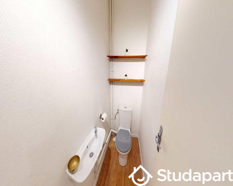 Chambre - 77 m² - 1 pièce