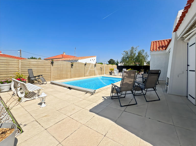 Maison - 92 m² - 5 pièces