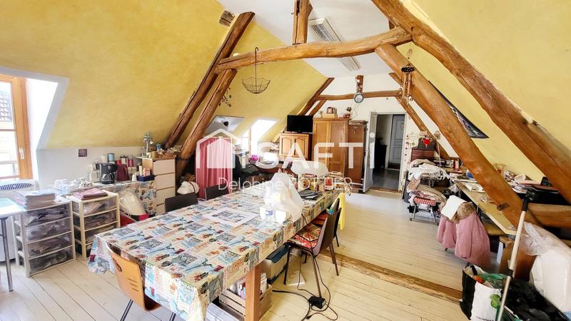 Maison - 216 m² - 8 pièces