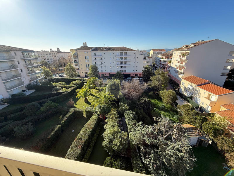 Appartement - 96 m² - 4 pièces