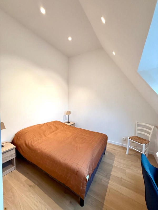 Maison - 121 m² - 8 pièces