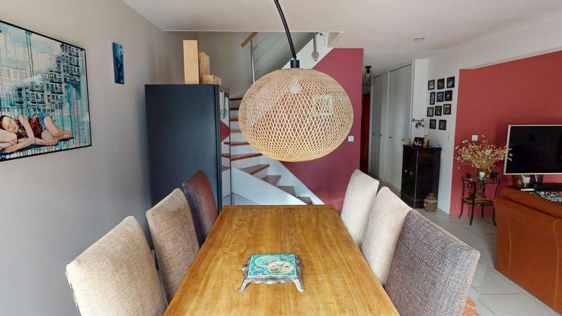 Maison traditionnelle - 161 m² - 6 pièces