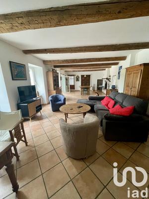 Maison - 258 m² - 9 pièces