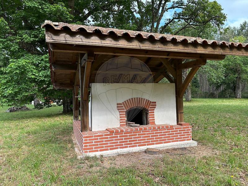 Propriété - 284 m² - 10 pièces