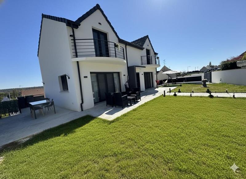 Villa - 141 m² - 6 pièces