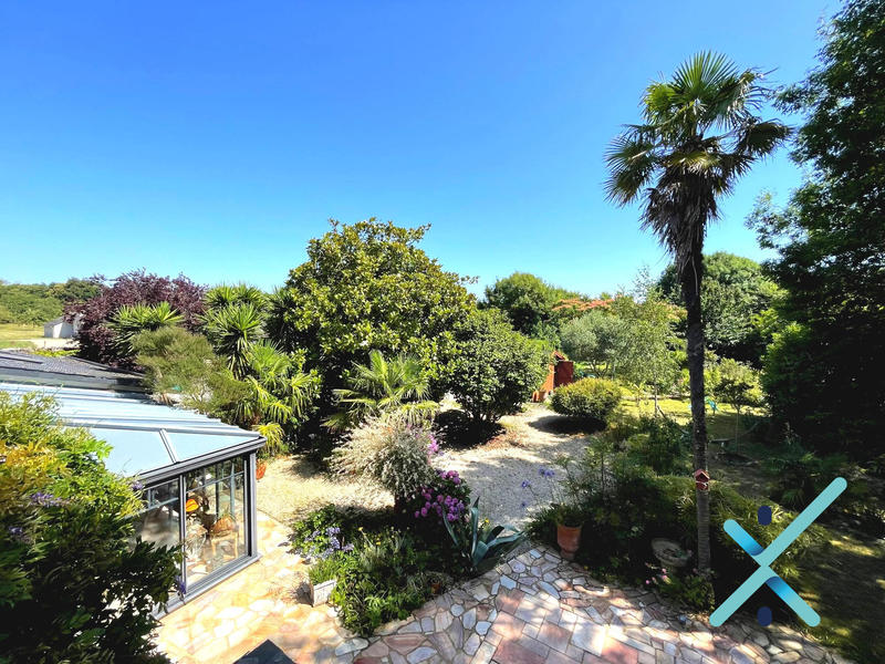 Maison - 280 m² - 11 pièces