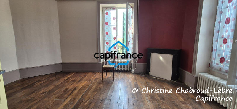 Propriété - 200 m² - 8 pièces