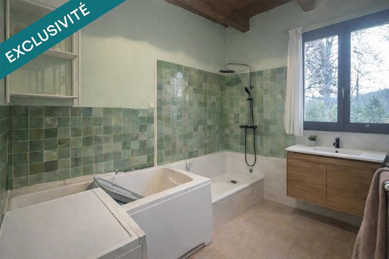 Maison - 202 m² - 5 pièces