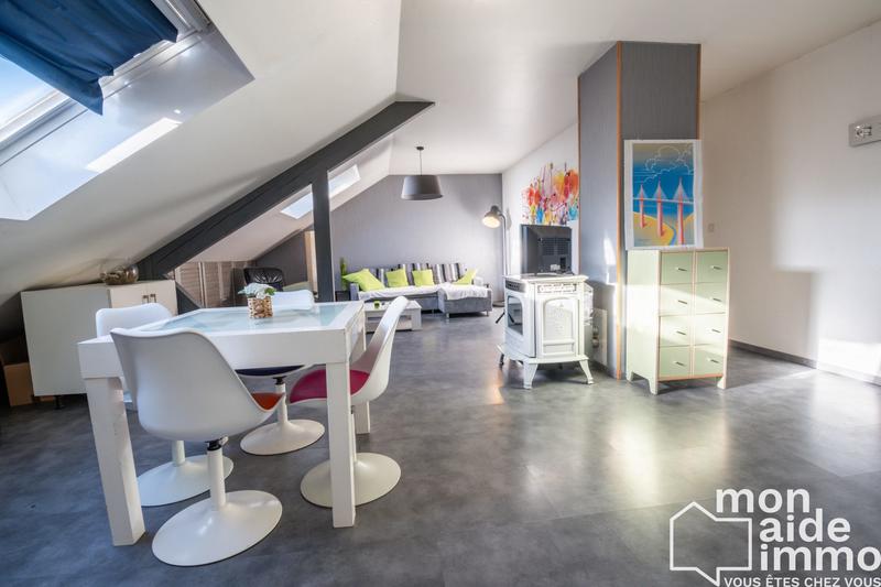 Maison traditionnelle - 210 m² - 7 pièces