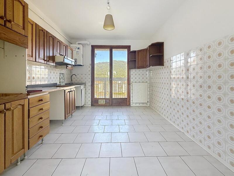 Appartement - 130 m² - 4 pièces