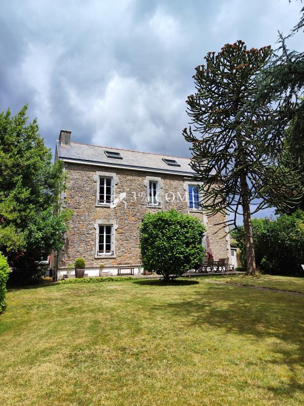 Propriété - 181 m² - 9 pièces