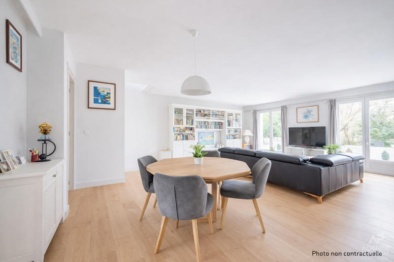 Maison - 152 m² - 8 pièces