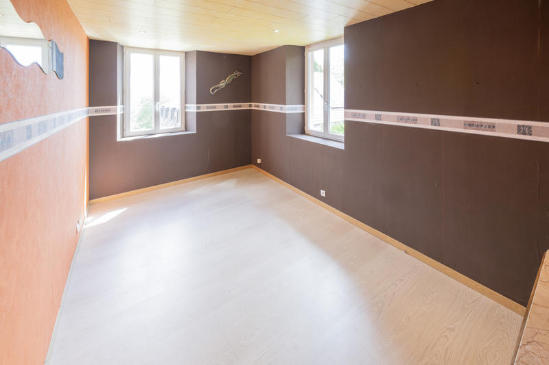 Maison - 228 m² - 7 pièces
