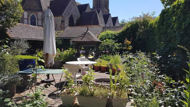 Maison - 280 m² - 6 pièces