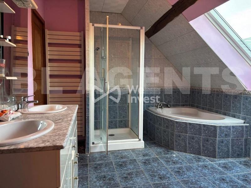 Maison - 167 m² - 6 pièces