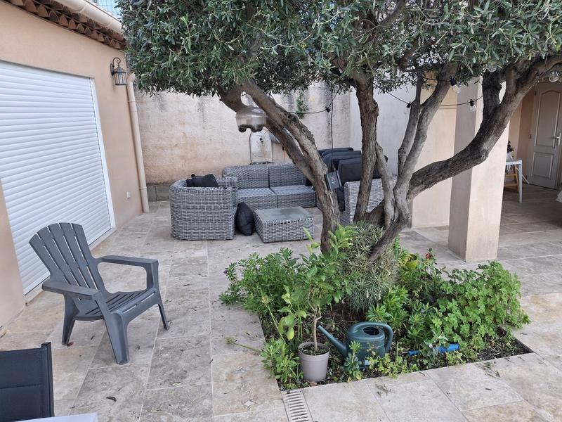 Maison - 212 m² - 8 pièces