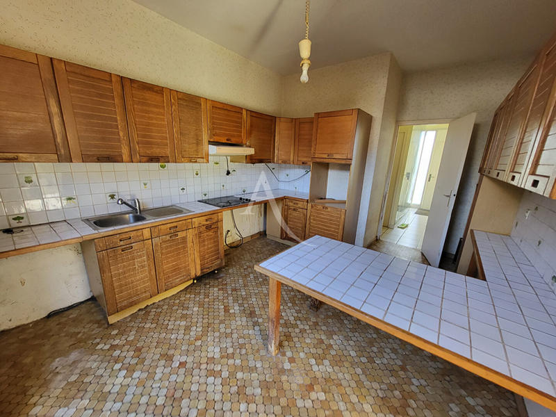 Maison - 189 m² - 9 pièces