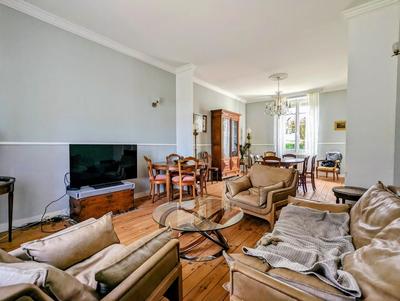 Maison - 160 m² - 7 pièces