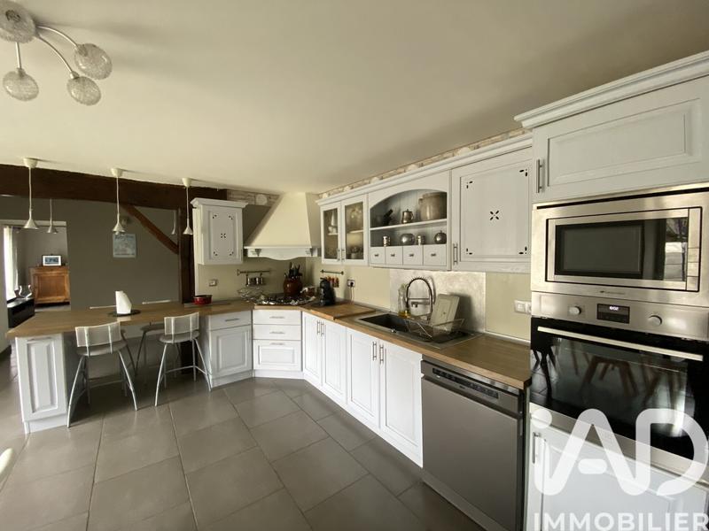 Maison - 200 m² - 8 pièces