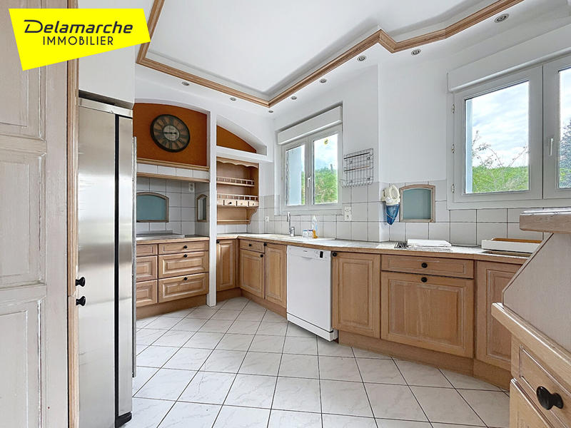 Maison - 256 m² - 10 pièces