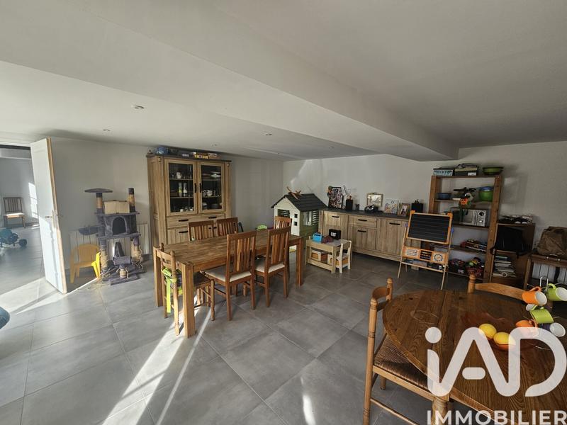 Maison - 350 m² - 12 pièces