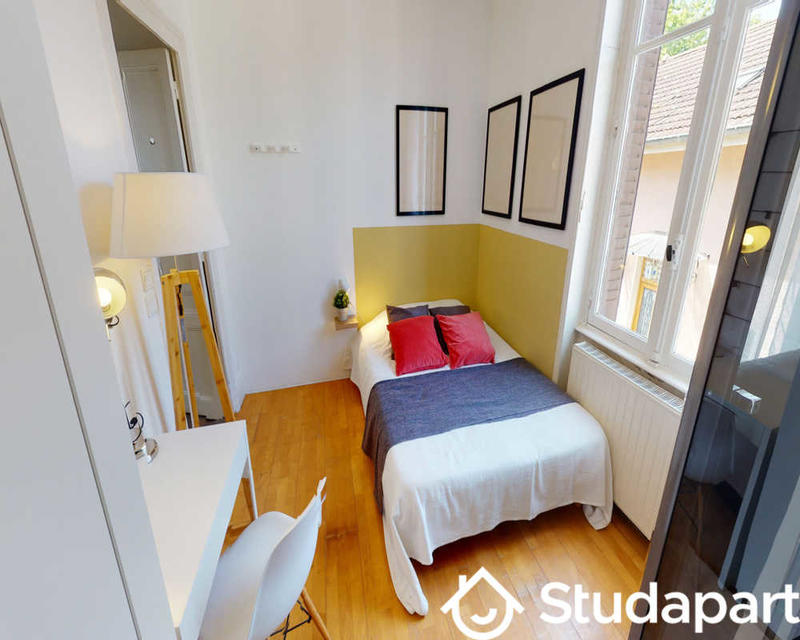 Chambre - 57 m² - 1 pièce