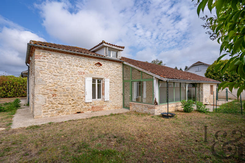Maison - 170 m² - 9 pièces