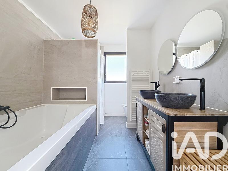 Maison - 142 m² - 6 pièces