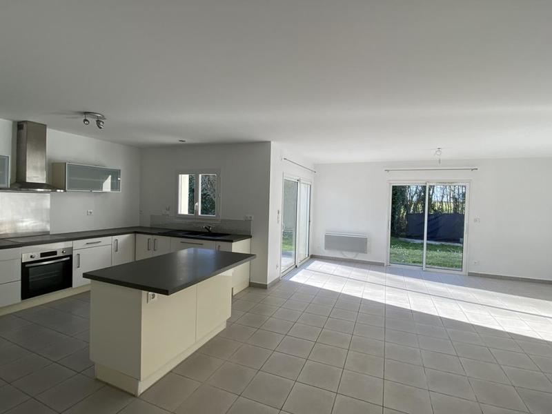 Maison - 95 m² - 4 pièces